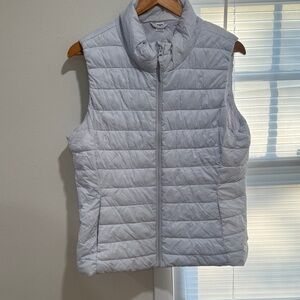 Old Navy Light Gray Quilted Puffer Vest - Women